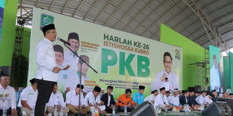 Emak-emak Heboh dan Histeris Saat Kang DS Perkenalkan Aktor Ganteng Ali Syakieb